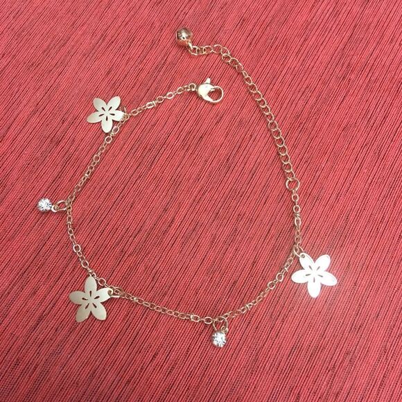 Dainty Gold & Crystal Flower Anklet/Bracelet - Picture 3 of 4
